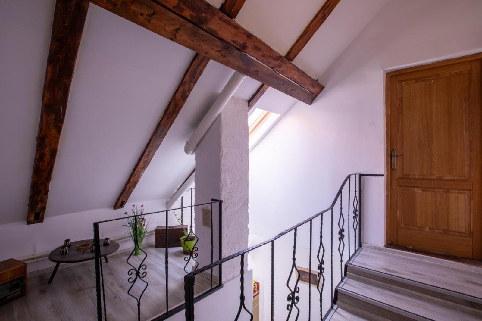 4 Rooms Piata Sfatului Braşov Buitenkant foto
