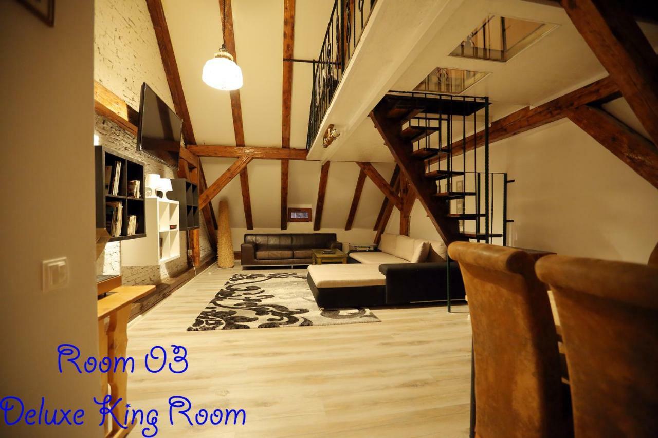 4 Rooms Piata Sfatului Braşov Buitenkant foto