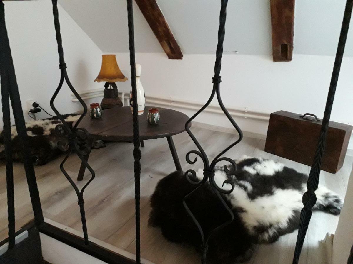4 Rooms Piata Sfatului Braşov Buitenkant foto